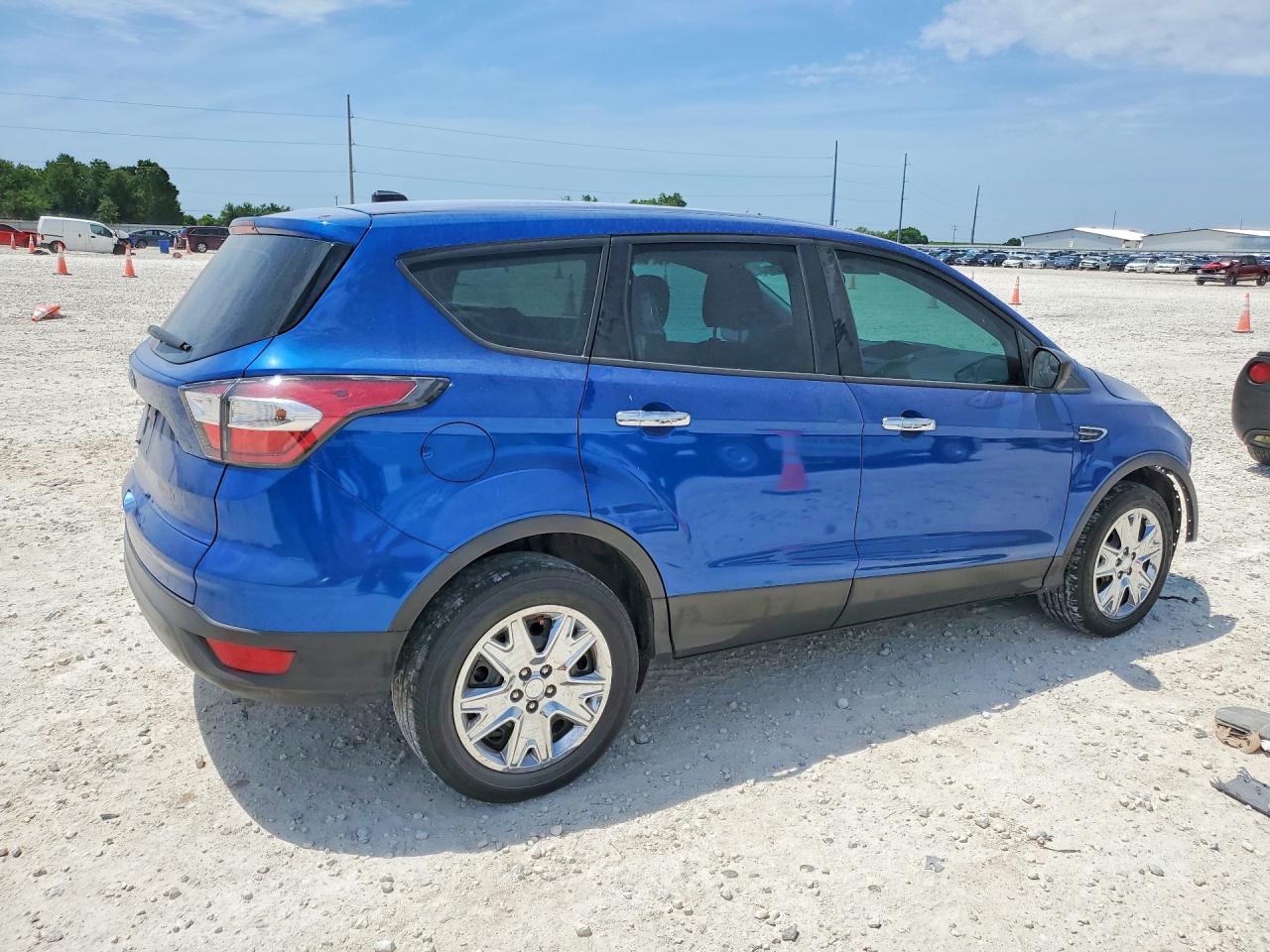 2017 Ford Escape S - Фото 3