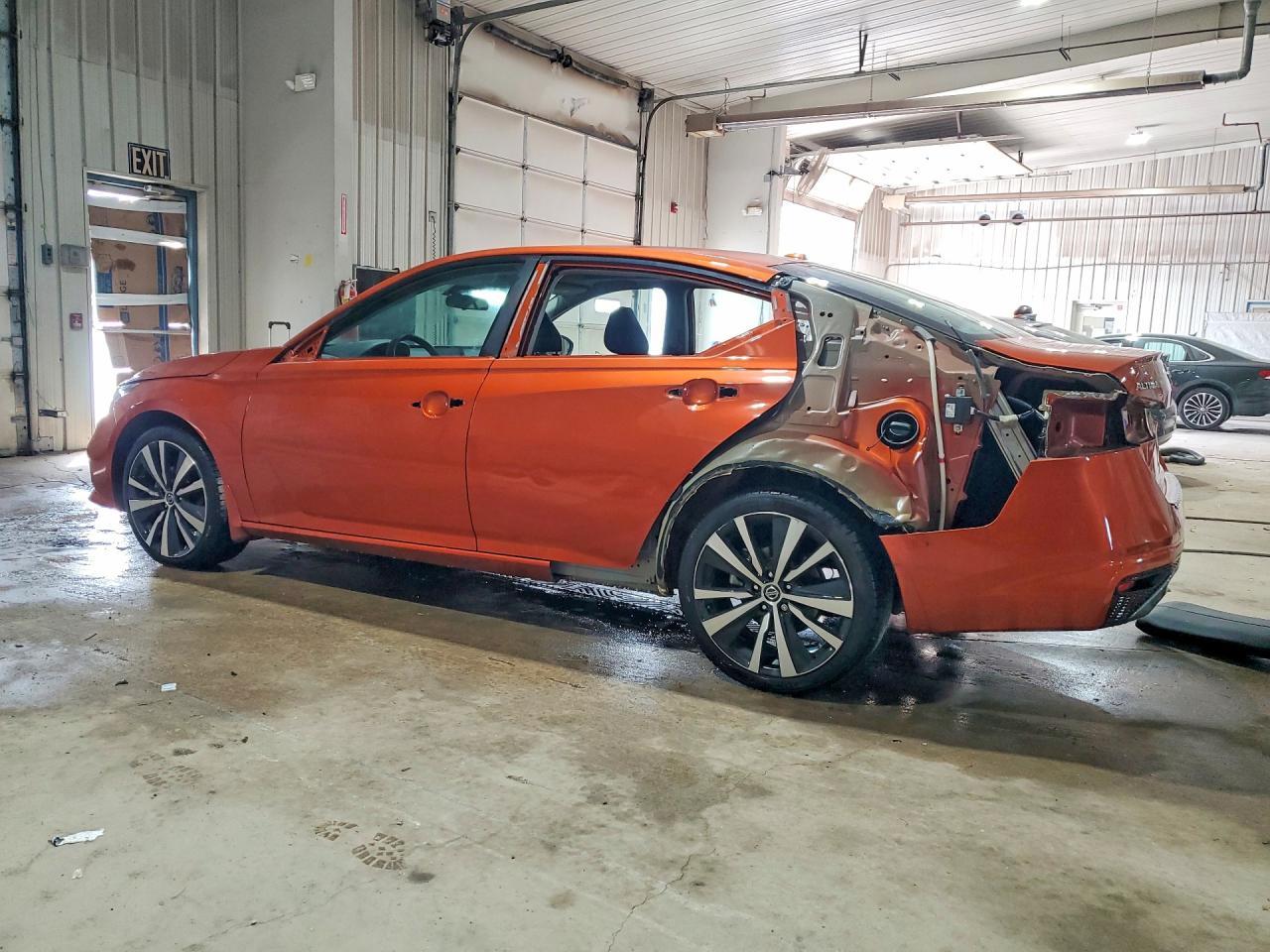 2021 Nissan Altima Sr - Фото 2