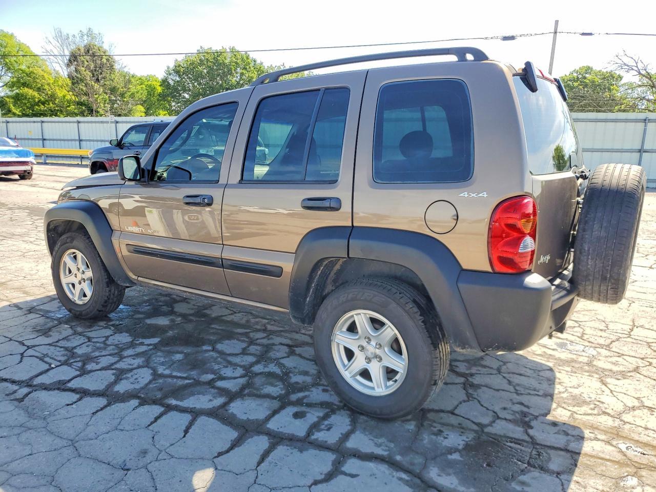 2002 Jeep Liberty Sport - Фото 2