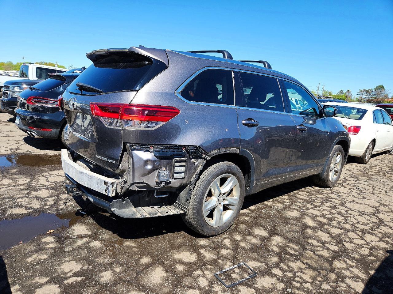 2018 Toyota Highlander Limited - Фото 3