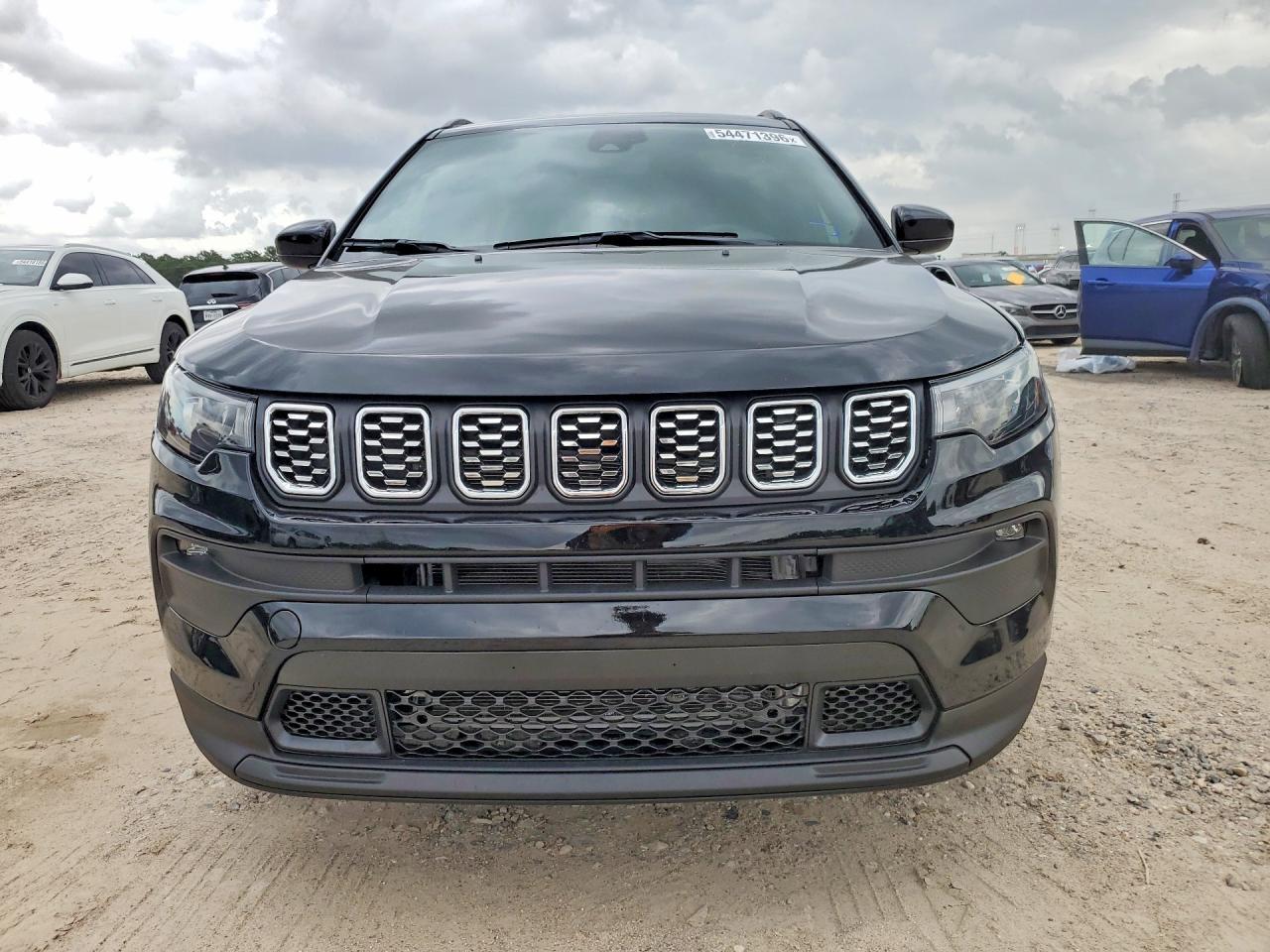 2025 Jeep Compass Latitude - Фото 5
