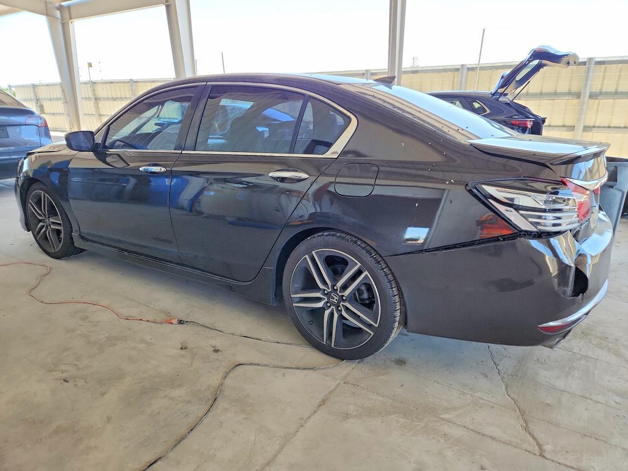 2017 Honda Accord Sport - Image 2