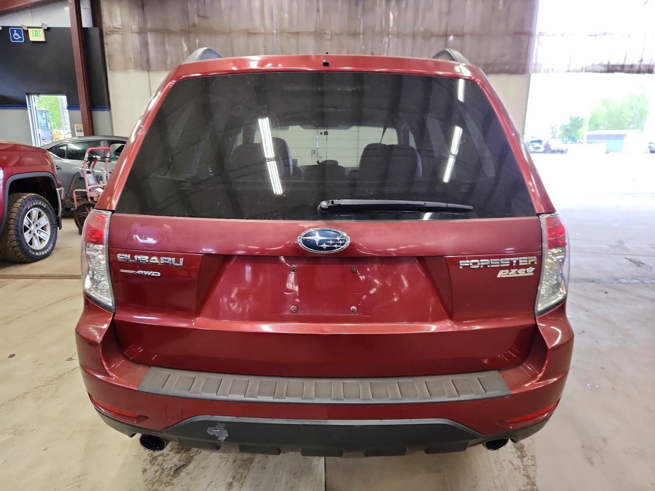 2010 Subaru Forester 2.5X Limited - Фото 6