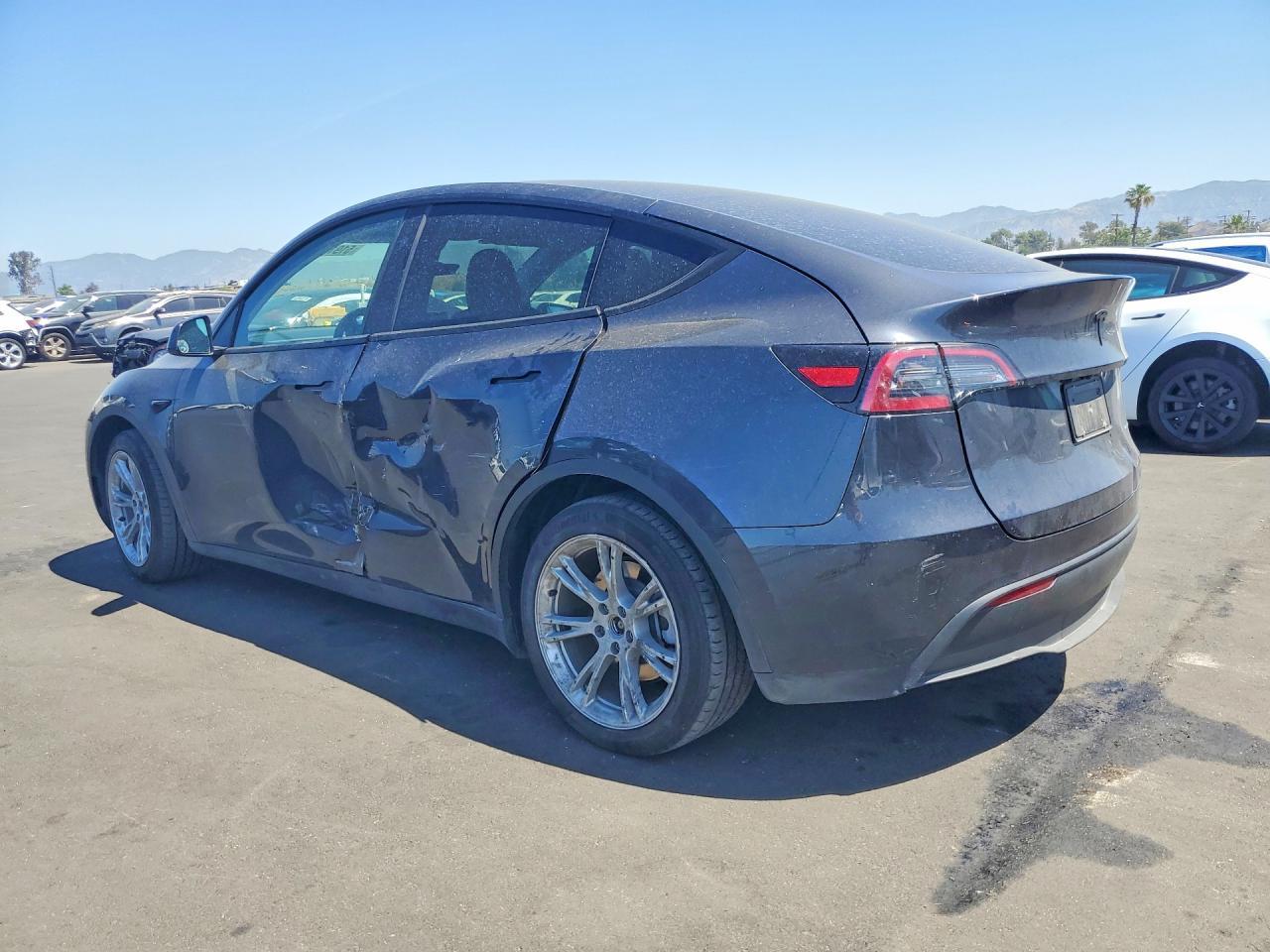 2024 Tesla Model Y - Image 2