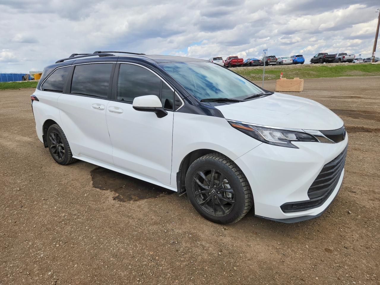 2022 Toyota Sienna - Фото 4