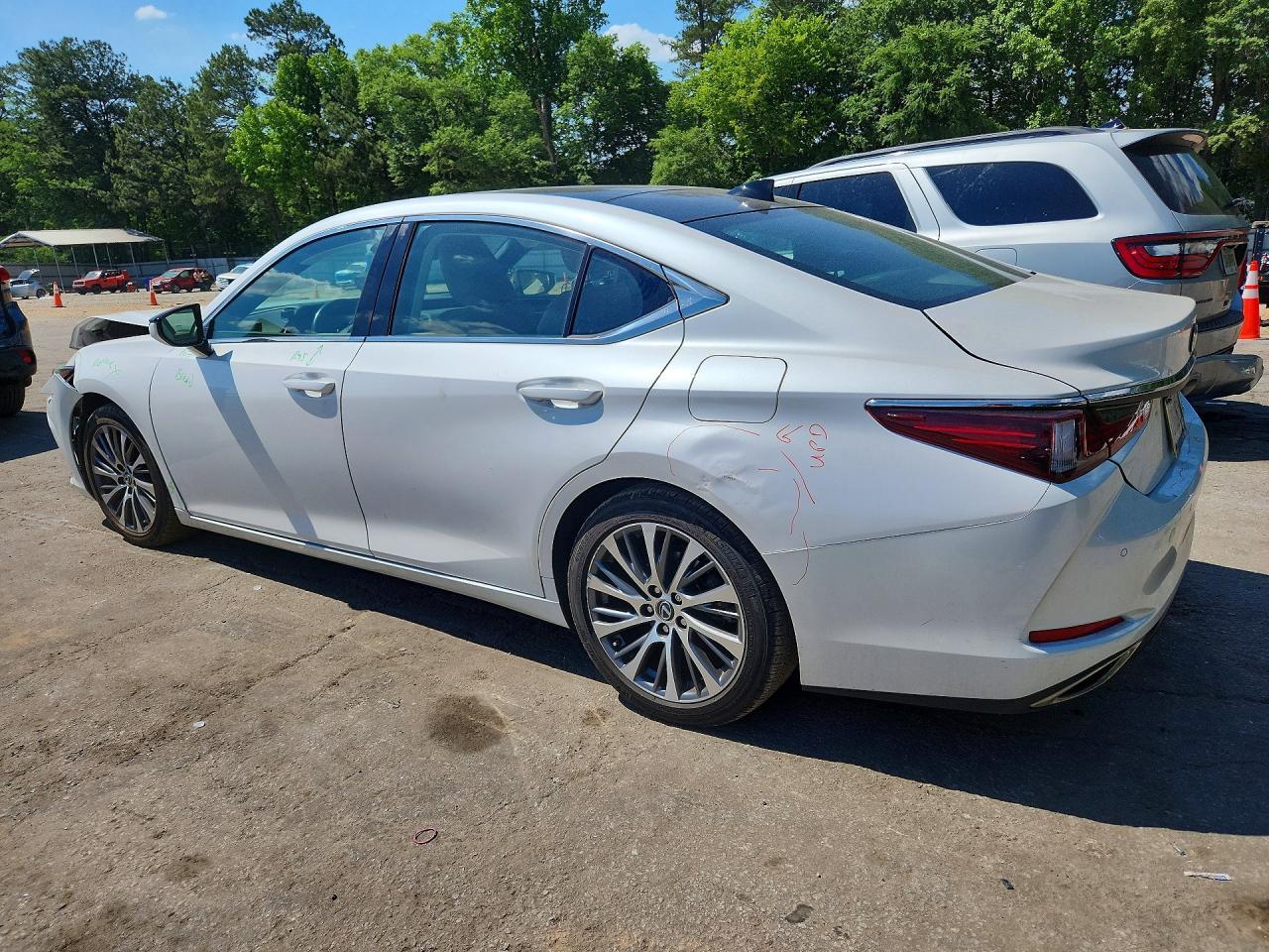 2019 Lexus Es 350 - Image 2