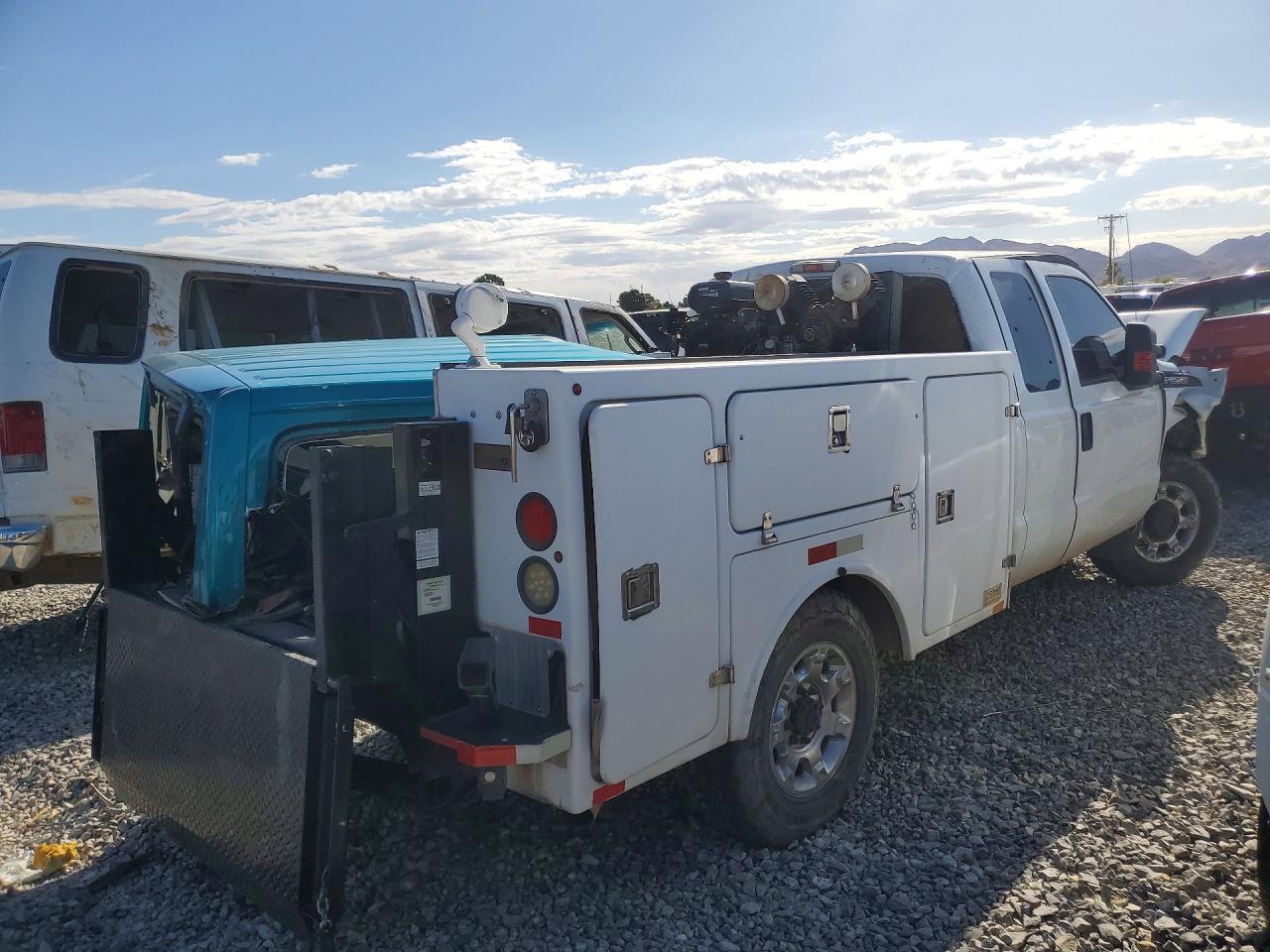 2012 Ford F250 Super Duty Utility / Service Truck - Фото 3