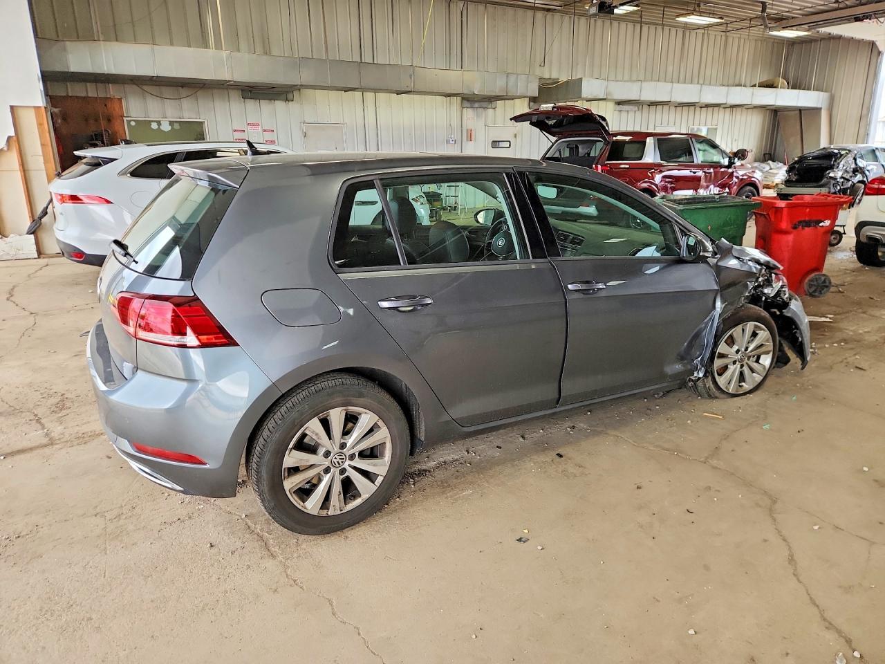 2021 Volkswagen Golf - Фото 3