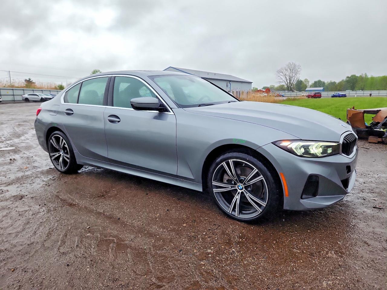 2024 BMW 330Xi - Фото 4
