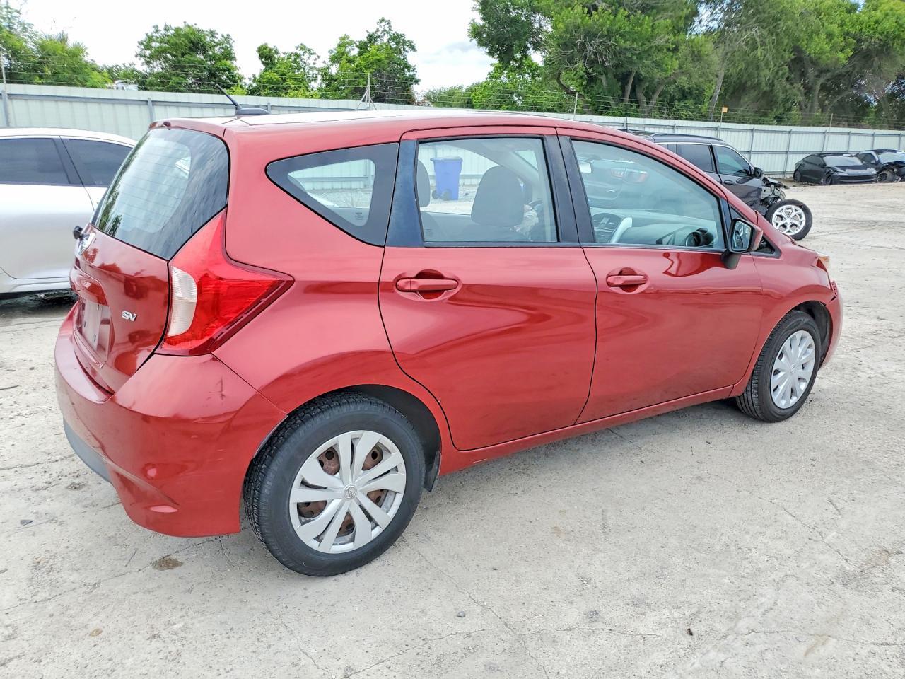 2017 Nissan Versa - Фото 3