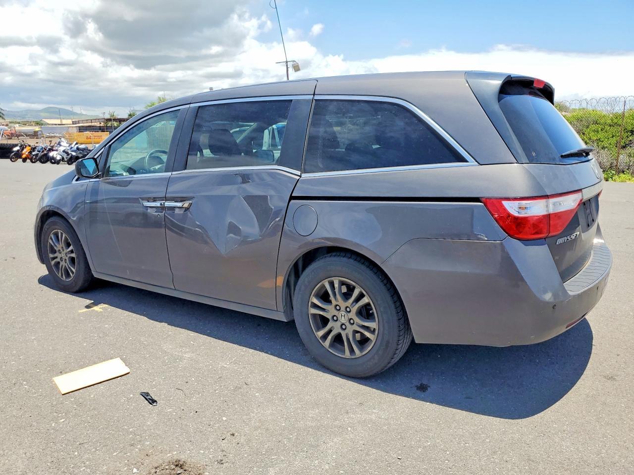 2013 Honda Odyssey Exl - Фото 2