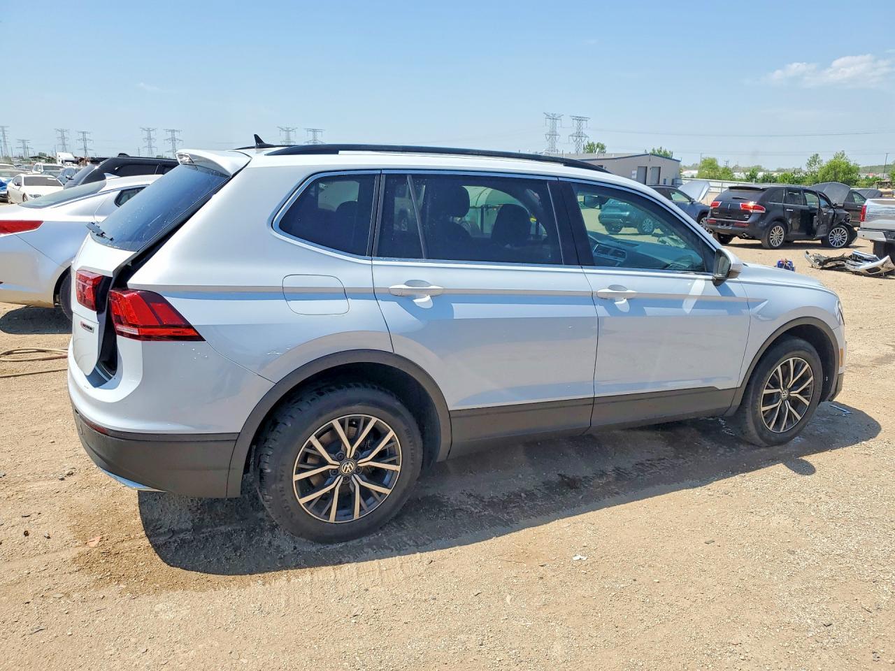 2019 Volkswagen Tiguan Se - Фото 3