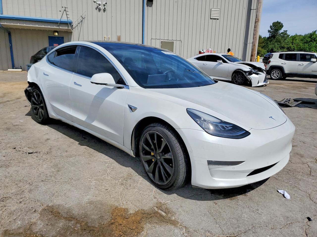 2020 Tesla Model 3 - Image 4