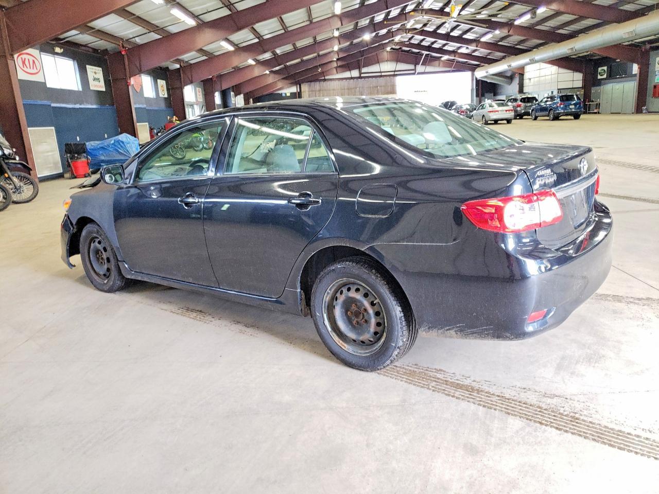 2011 Toyota Corolla Le - Image 2