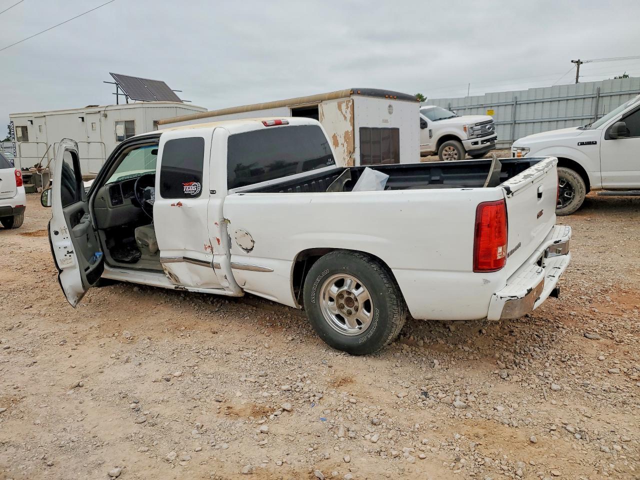 2000 GMC New Sierra C1500 - Фото 2