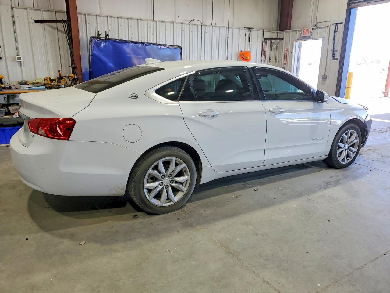2017 Chevrolet Impala Lt - Фото 3