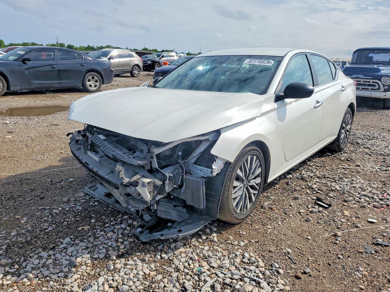2024 Nissan Altima Sv