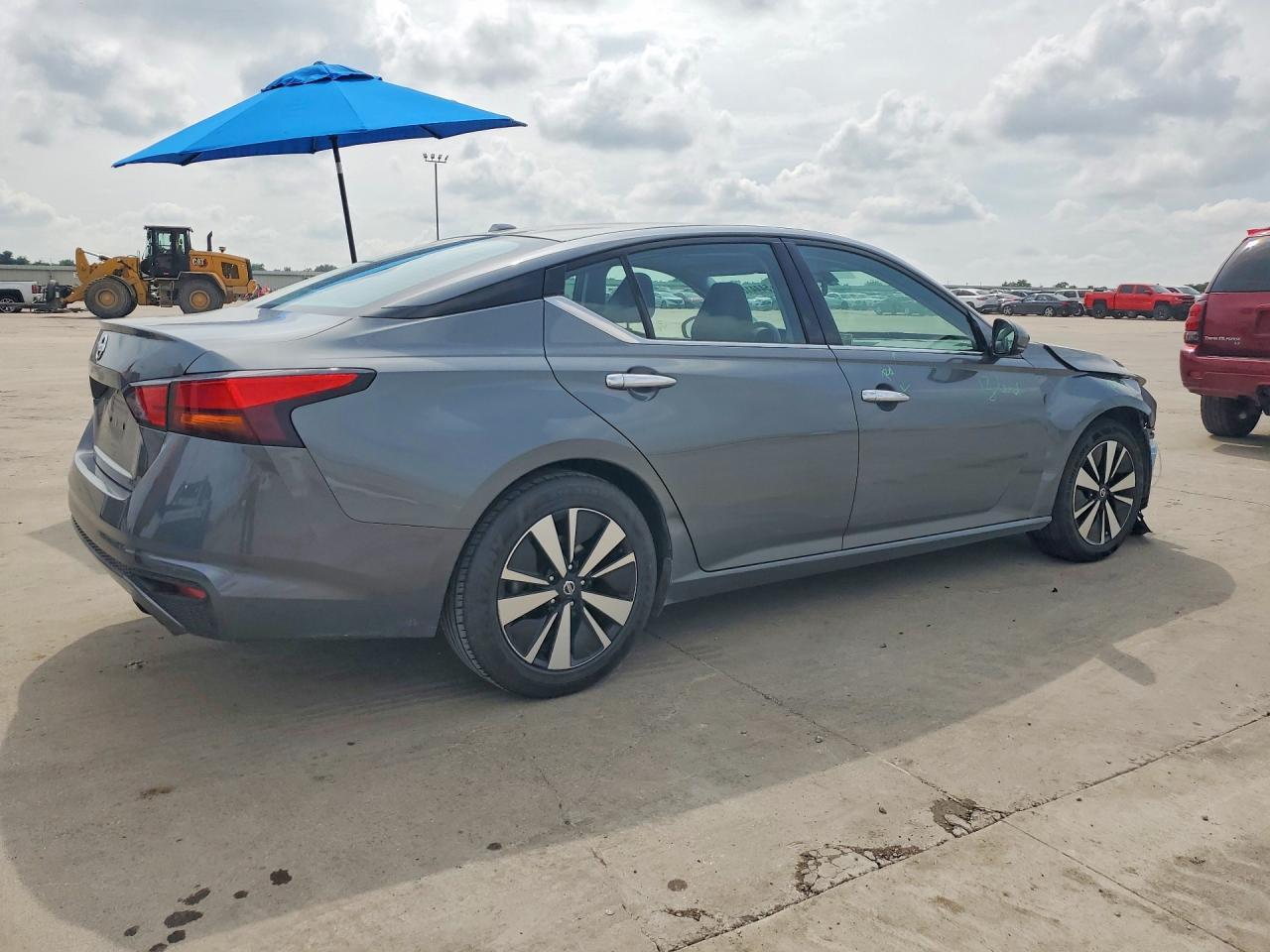 2019 Nissan Altima Sl - Image 3