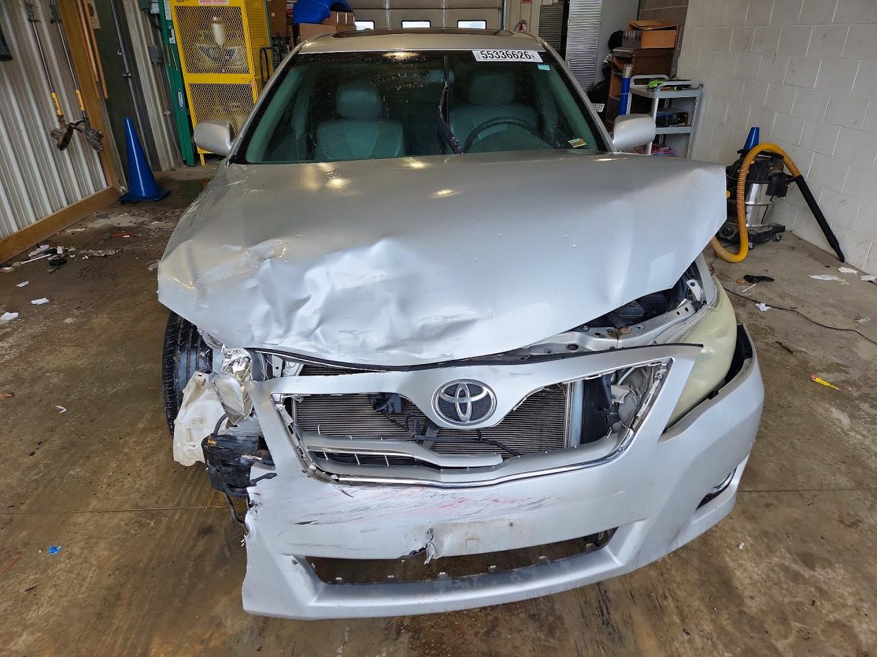 2011 Toyota Camry - Фото 5