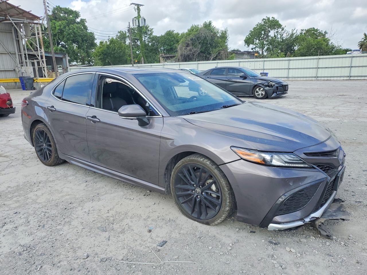 2024 Toyota Camry Xse V6 - Image 4