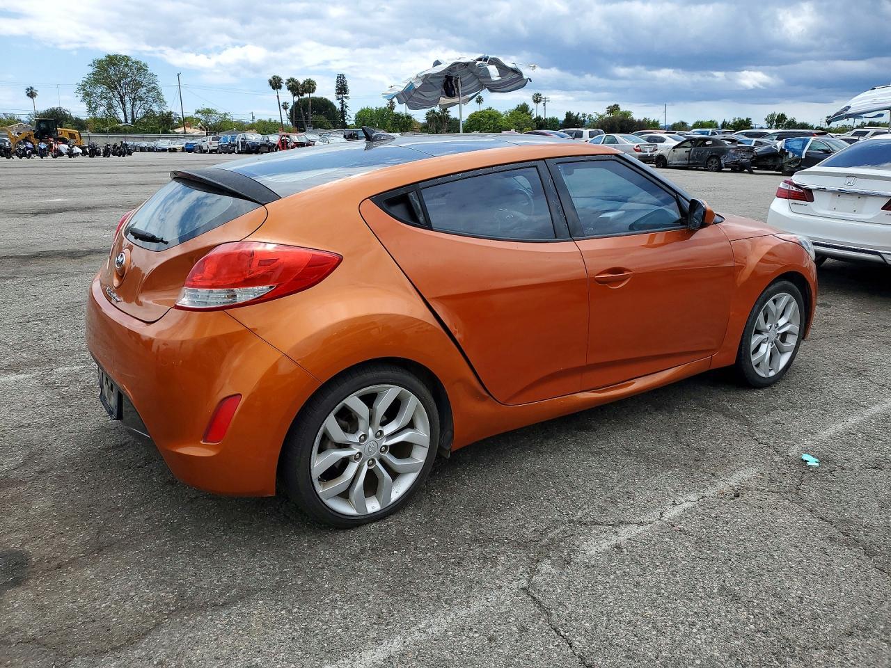 2013 Toyota Veloster Base - Фото 3