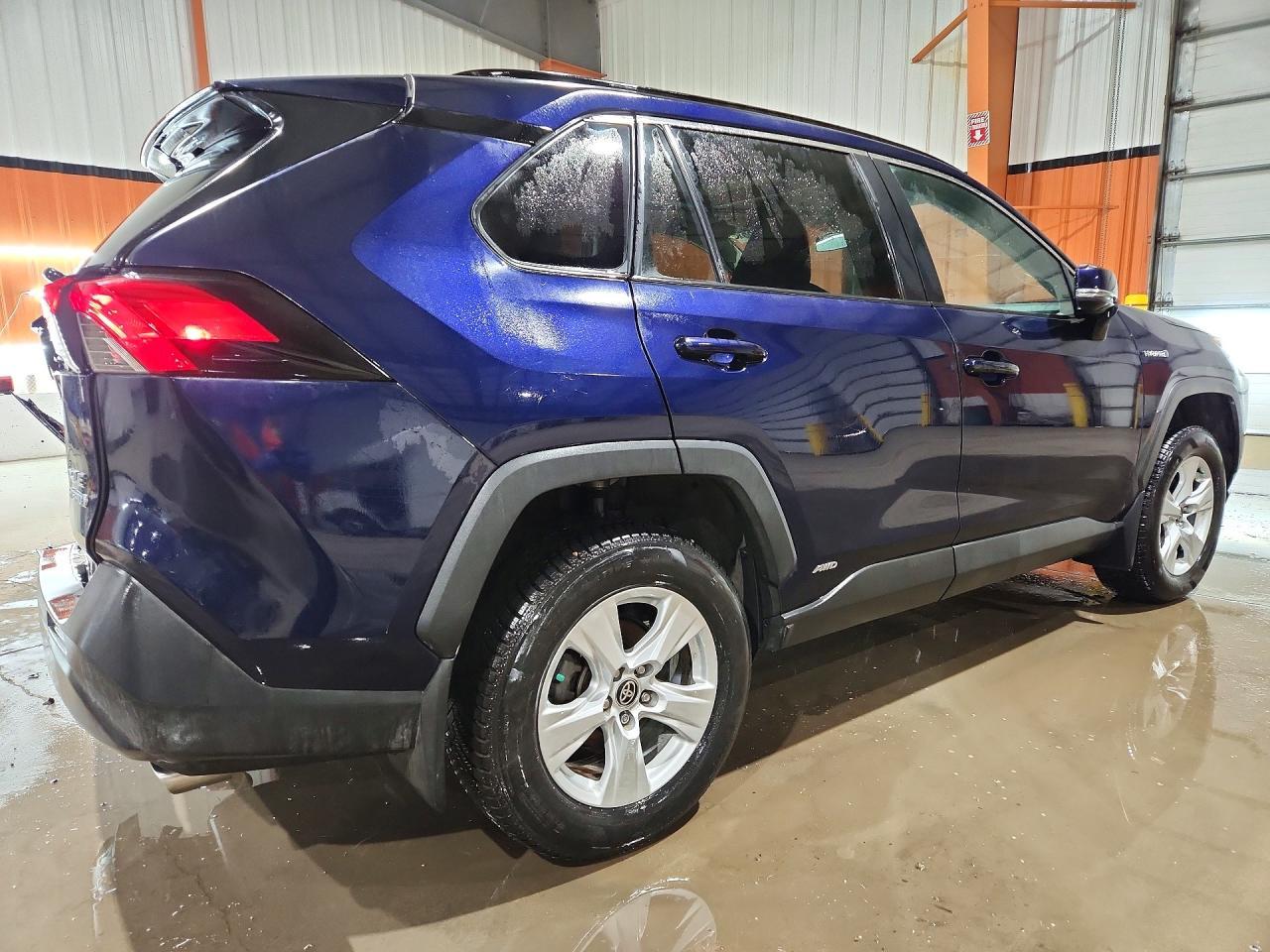2021 Toyota Rav4 Xle - Image 3