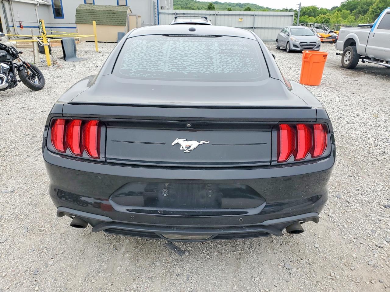 2018 Ford Mustang - Фото 6