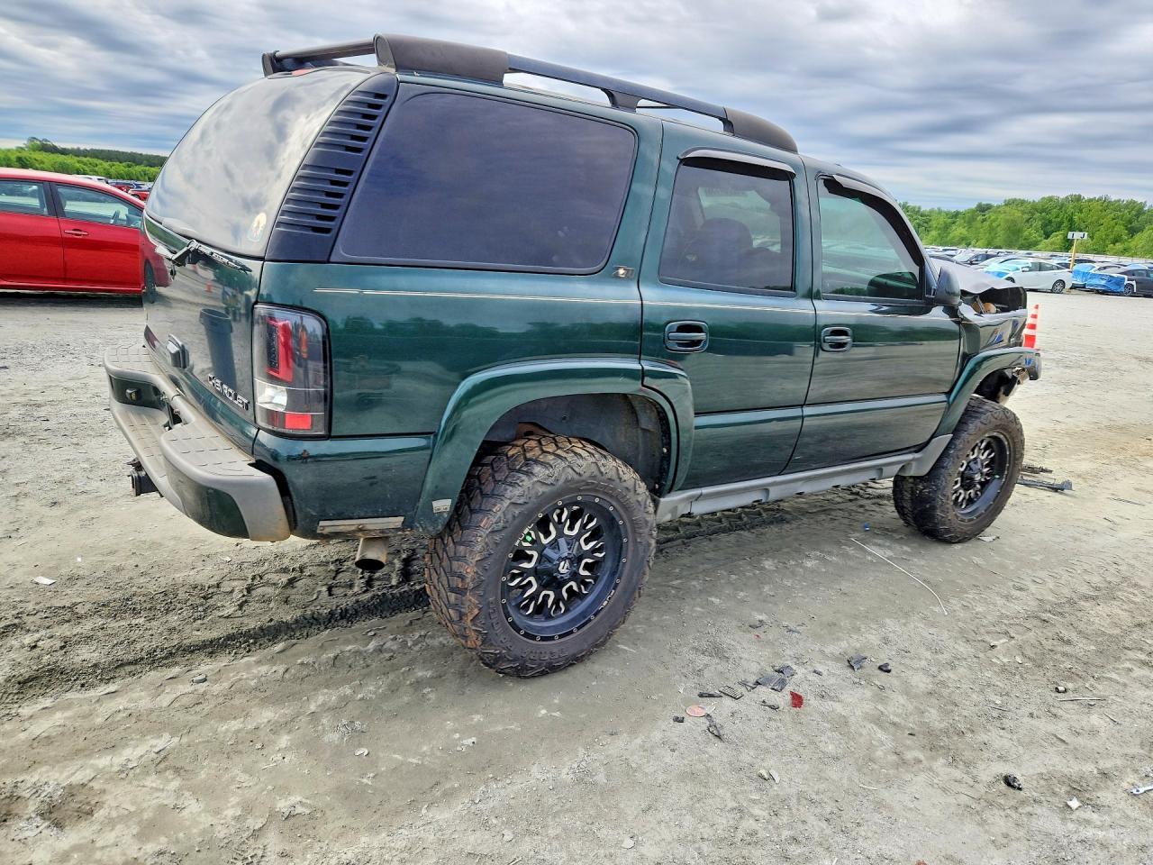 2004 Chevrolet Tahoe - Фото 3