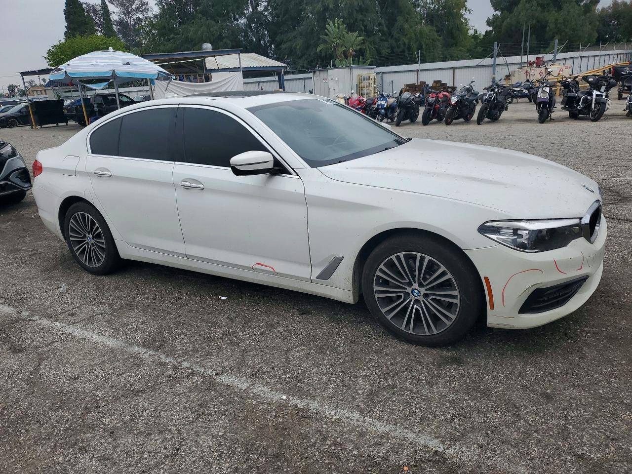 2018 BMW 530 I - Фото 4