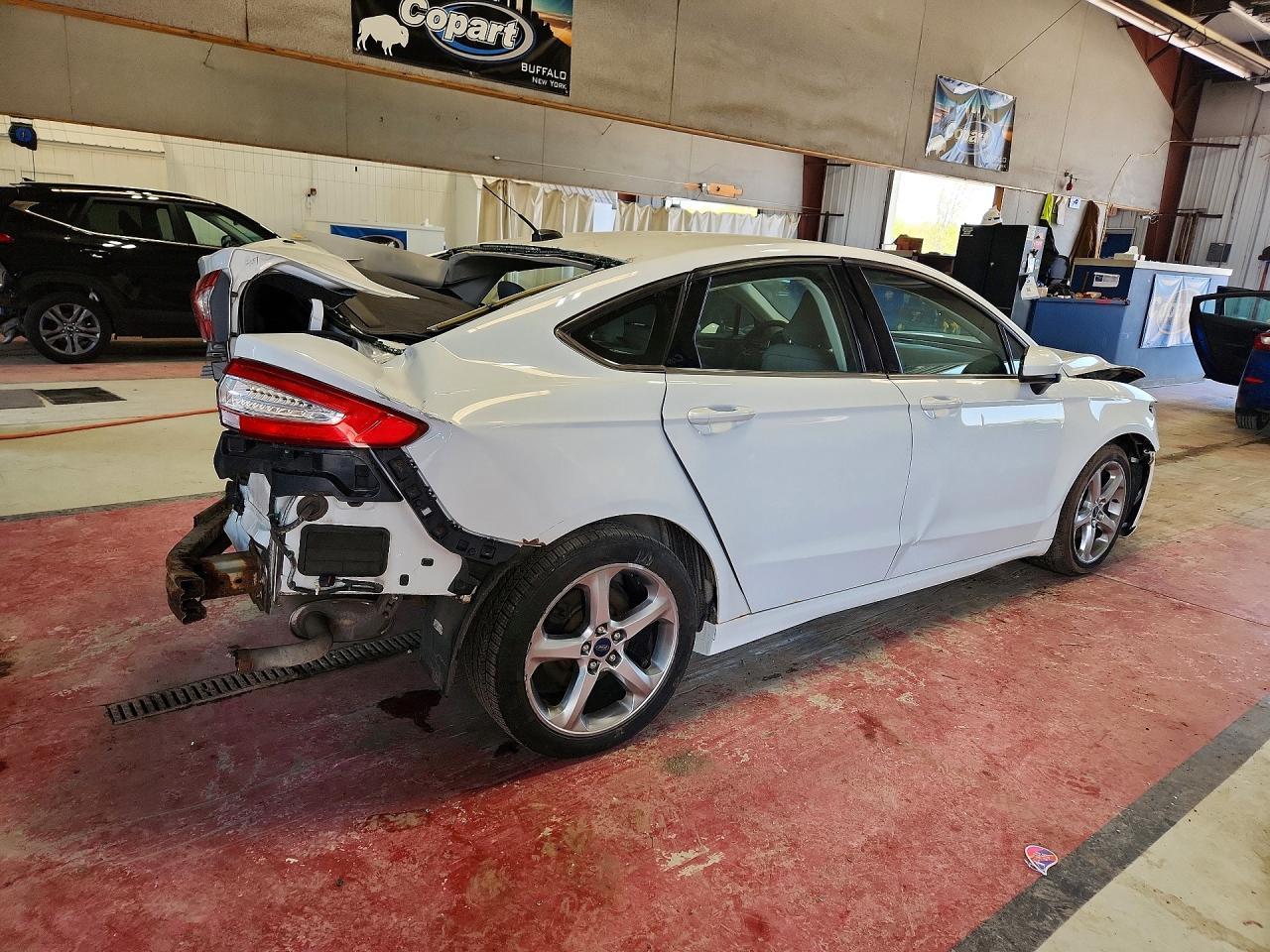 2016 Ford Fusion - Фото 3