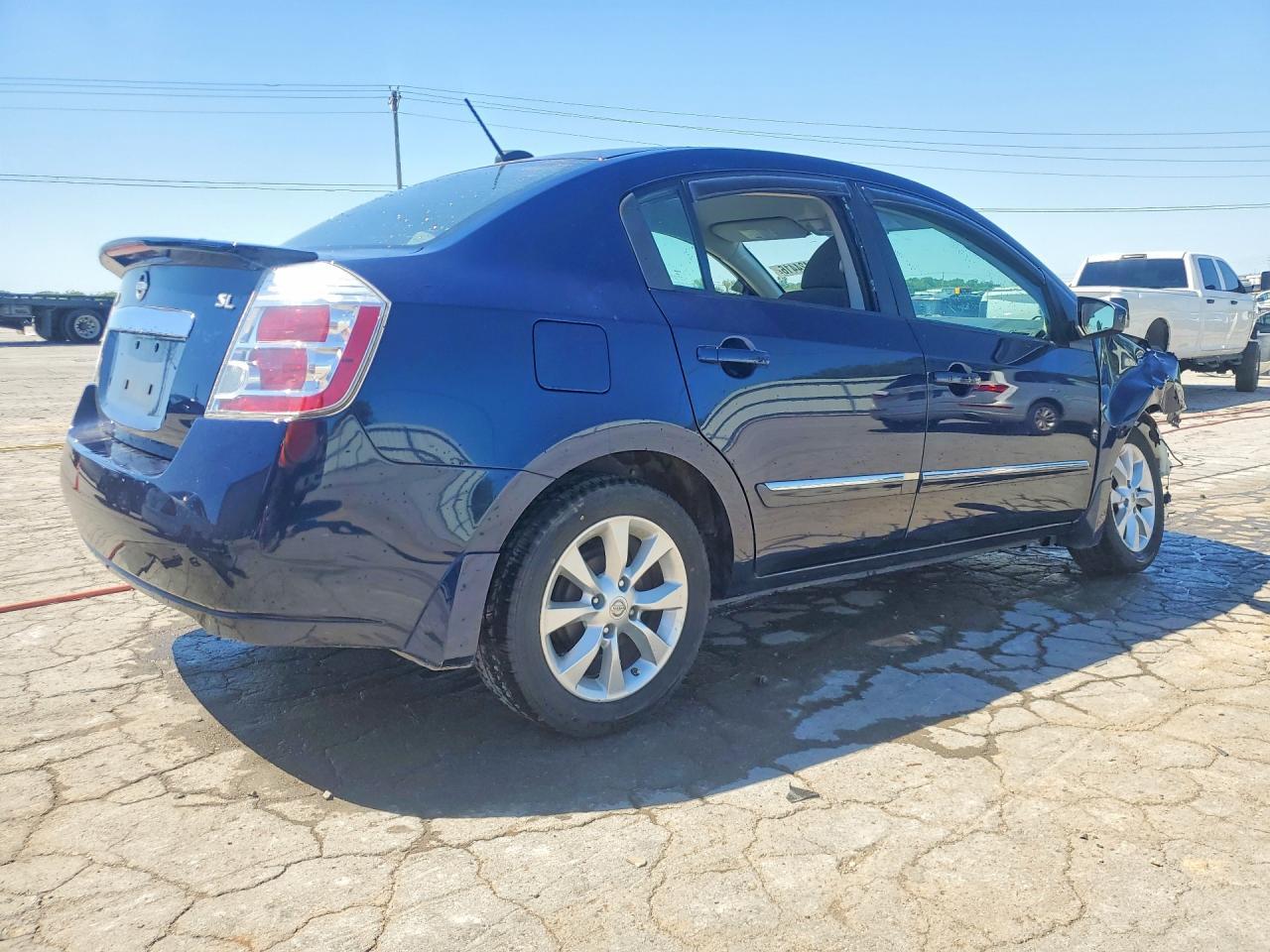2011 Nissan Sentra 2.0 - Фото 3