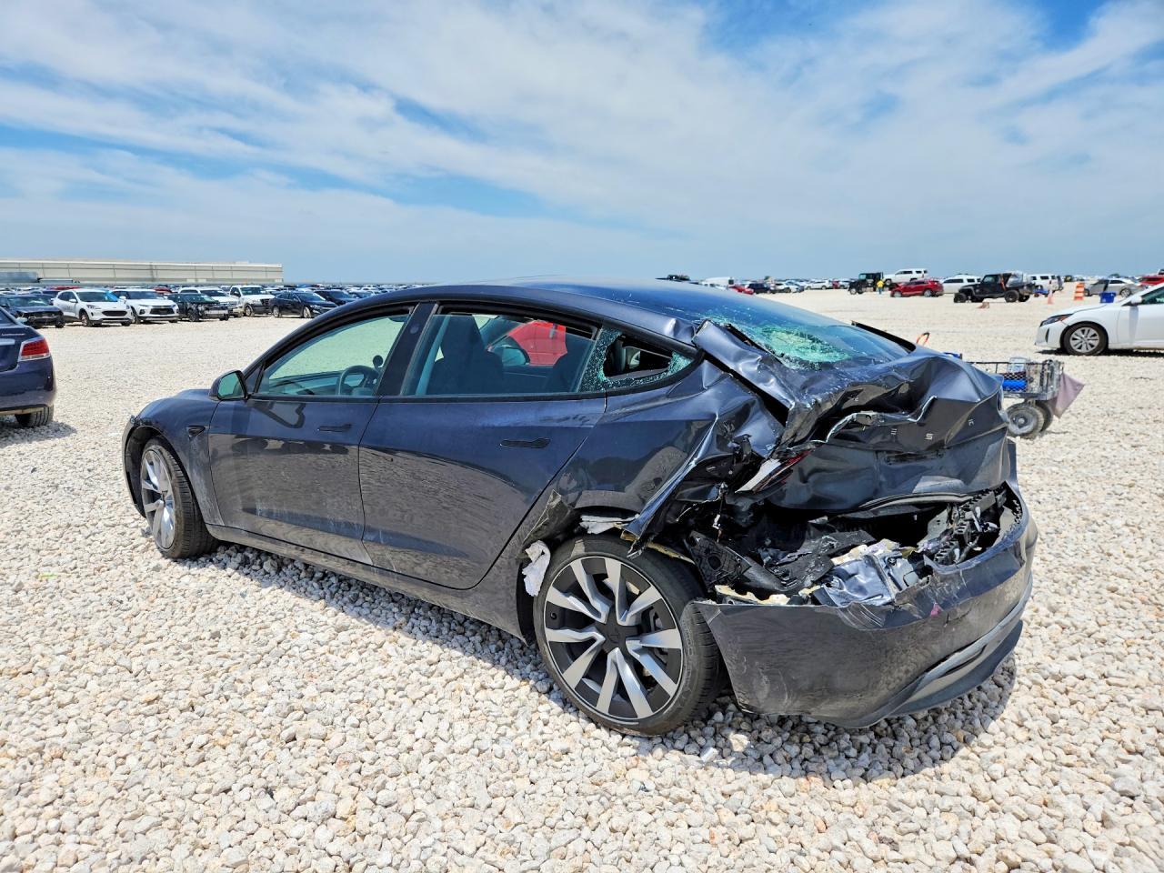 2025 Tesla Model 3 - Image 2