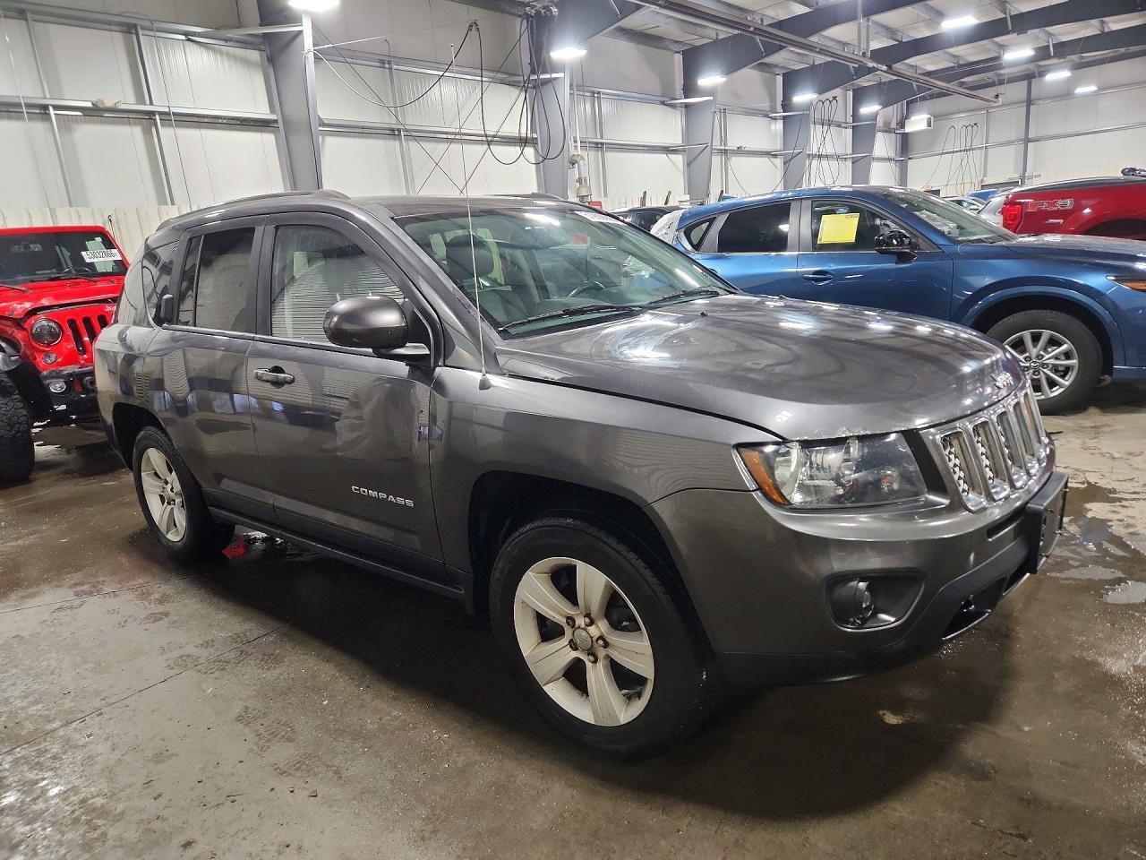 2015 Jeep Compass Latitude - Фото 4