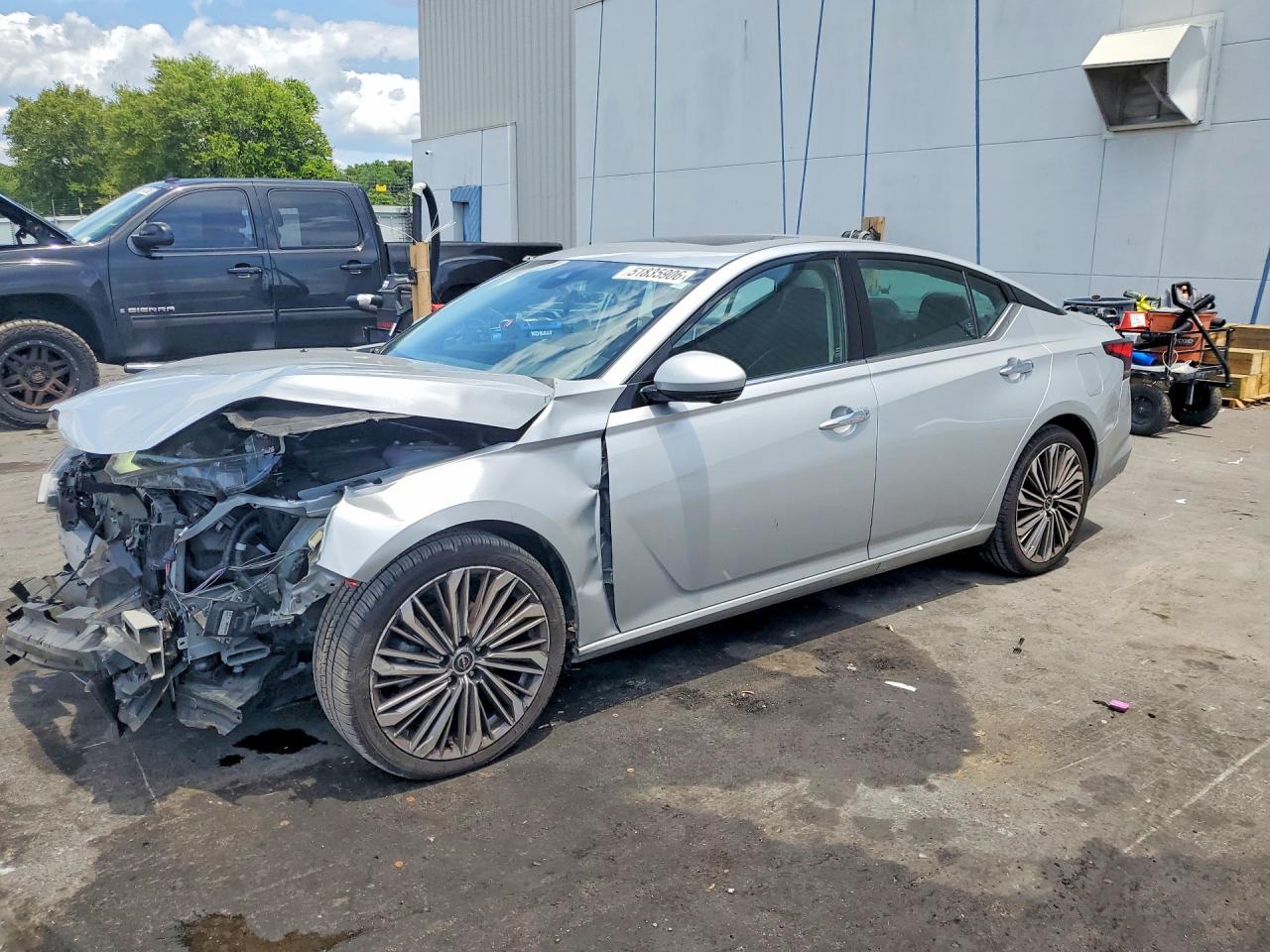 2023 Nissan Altima Sl
