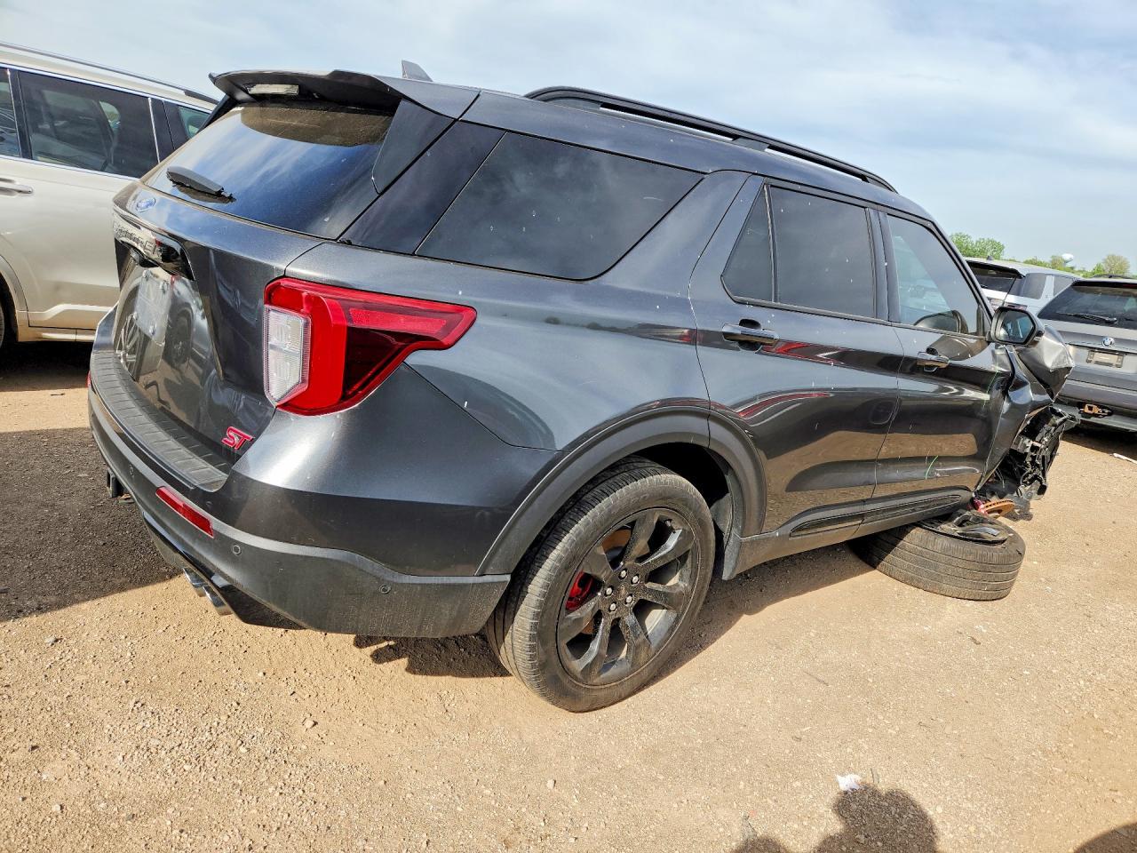 2020 Ford Explorer St - Image 3