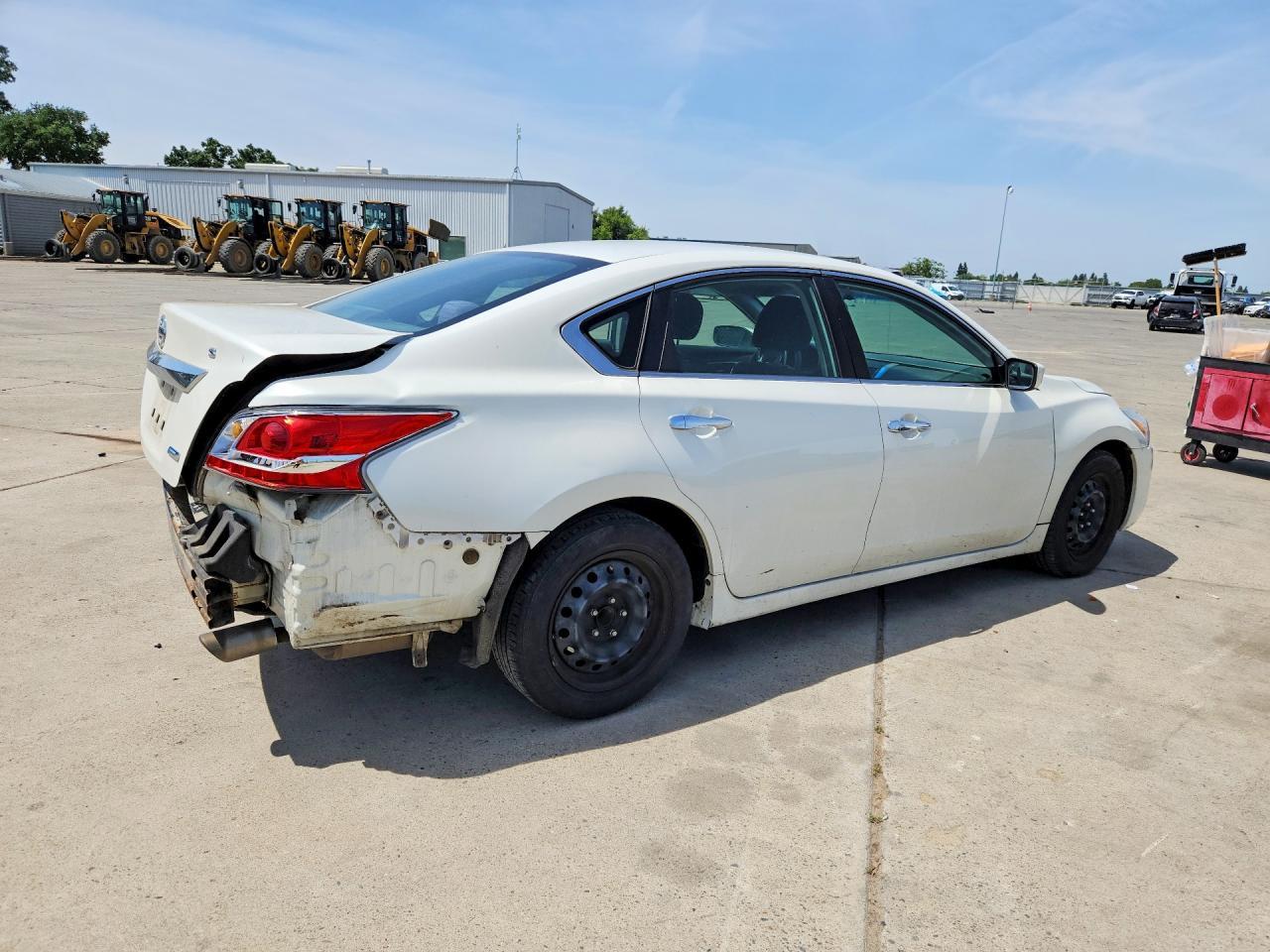 2014 Nissan Altima 2.5 S - Фото 3