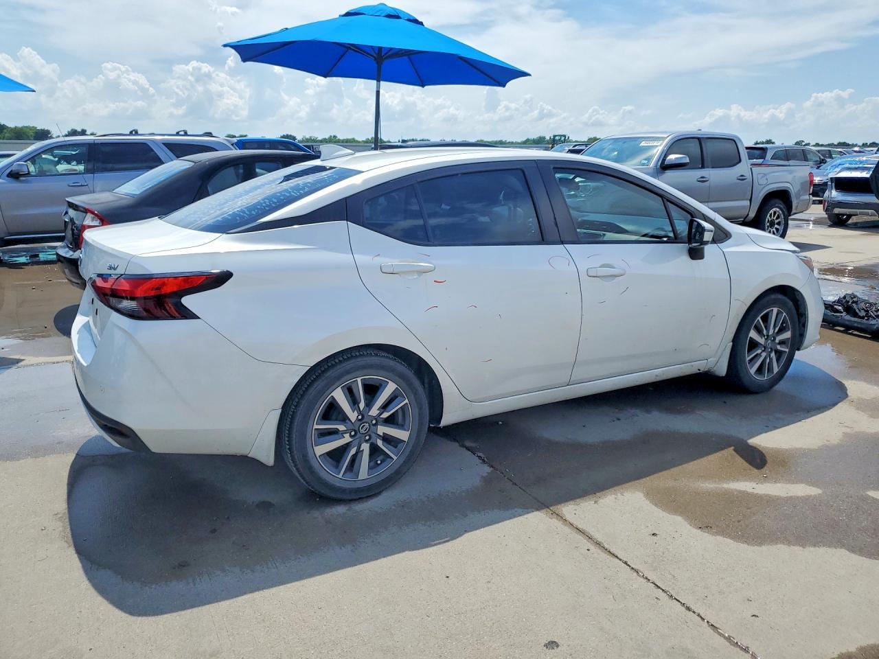2020 Nissan Versa Sv - Фото 3