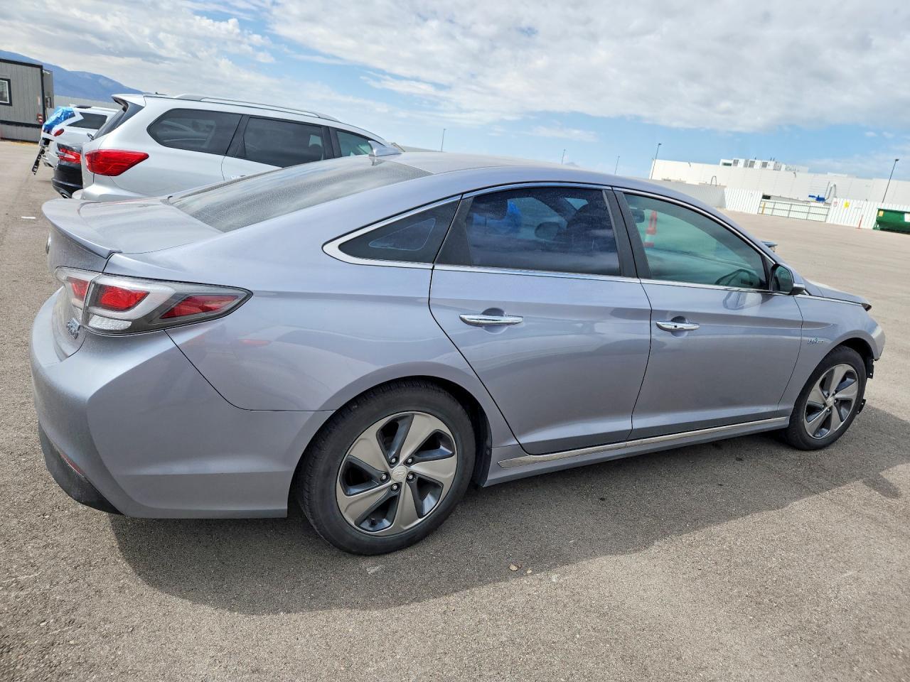2017 Hyundai Sonata Plug-In Hybrid - Image 3