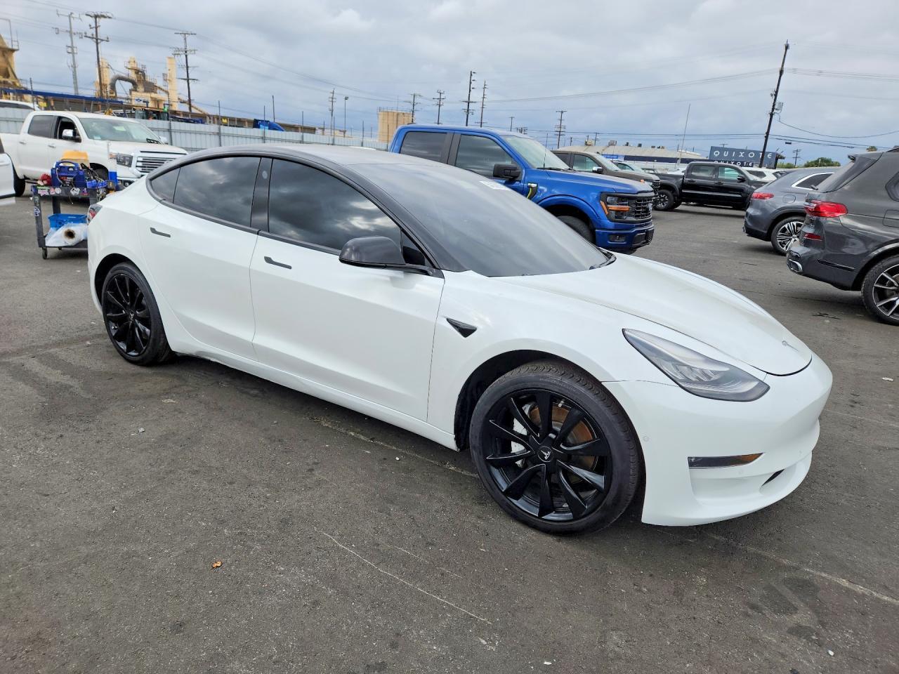 2019 Tesla Model 3 - Фото 4