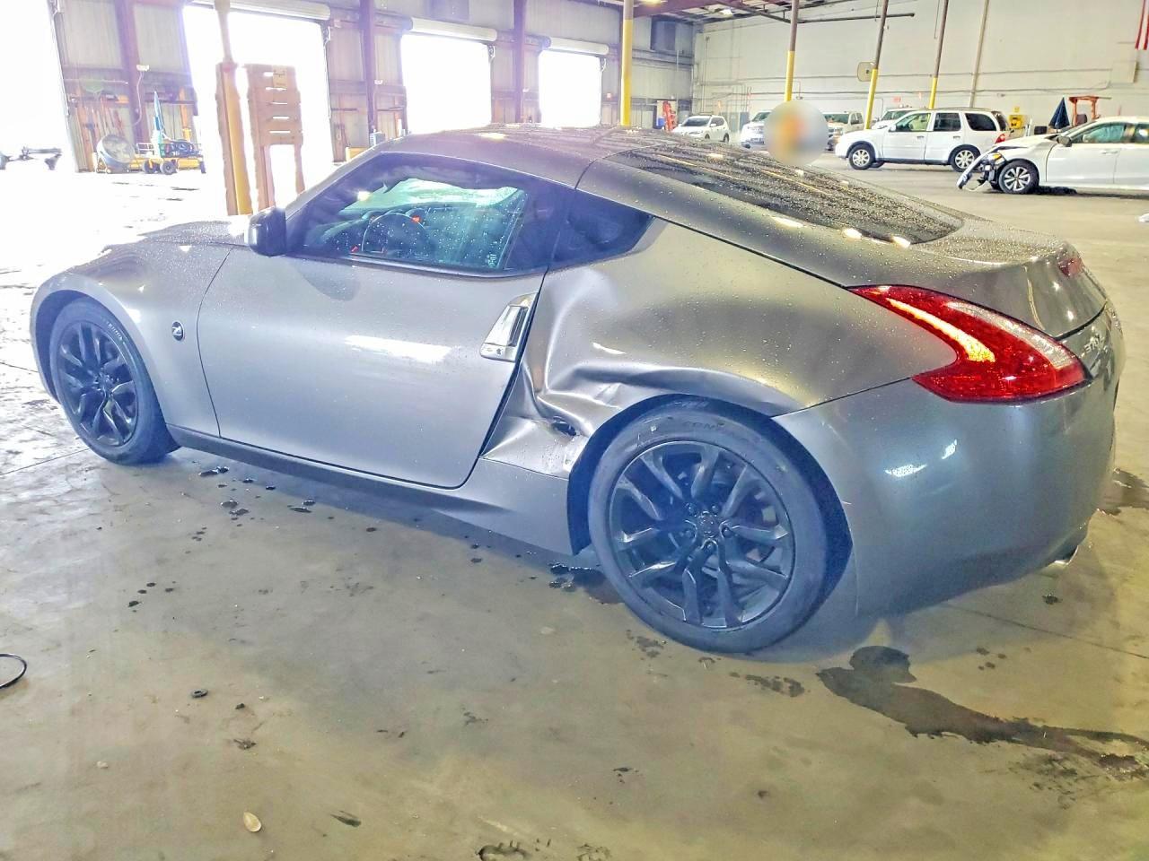 2015 Nissan 370Z Base - Фото 2