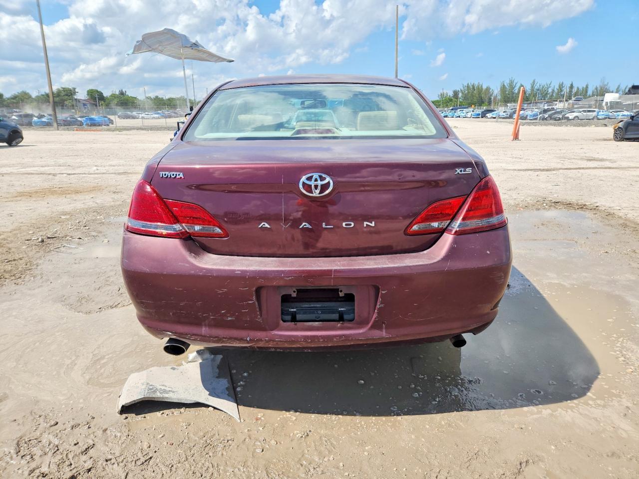 2008 Toyota Avalon - Image 6