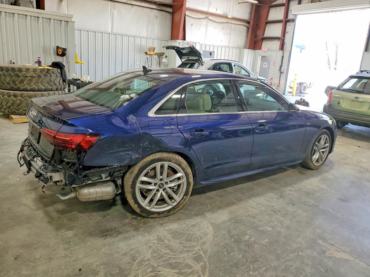 2024 Audi A4 Premium Plus 45 - Фото 3