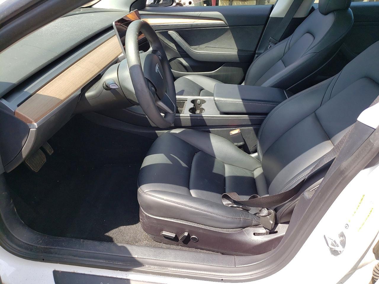 2022 Tesla Model 3 - Фото 7