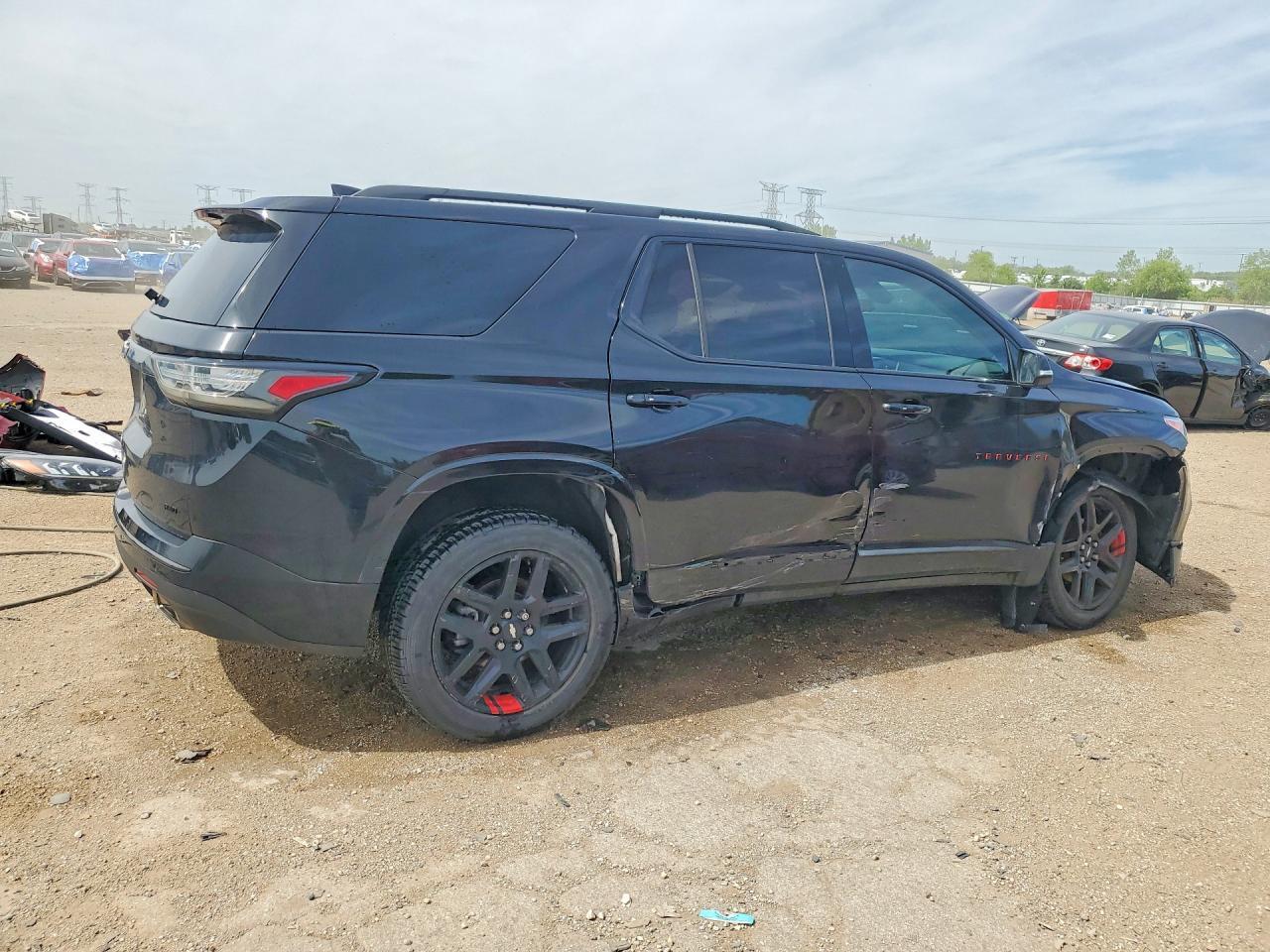 2018 Chevrolet Traverse Premier - Фото 3