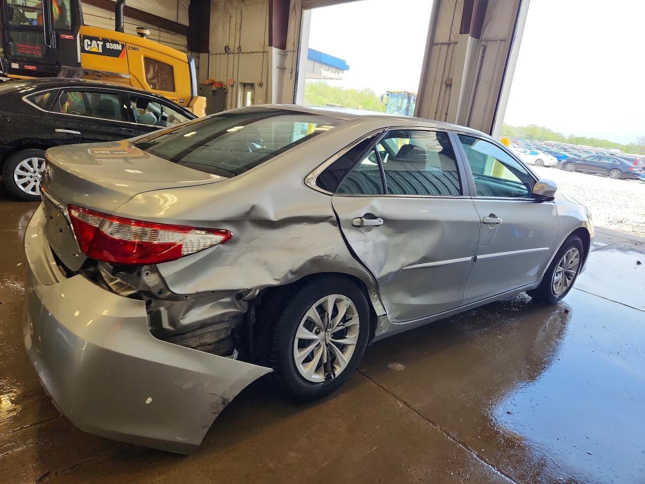 2017 Toyota Camry Le - Image 3