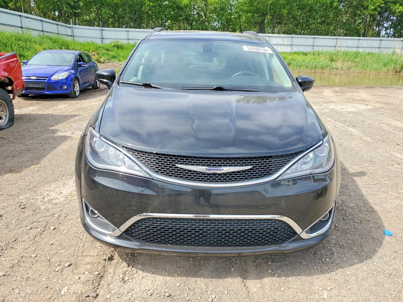 2017 Chrysler Pacifica Touring L - Фото 5
