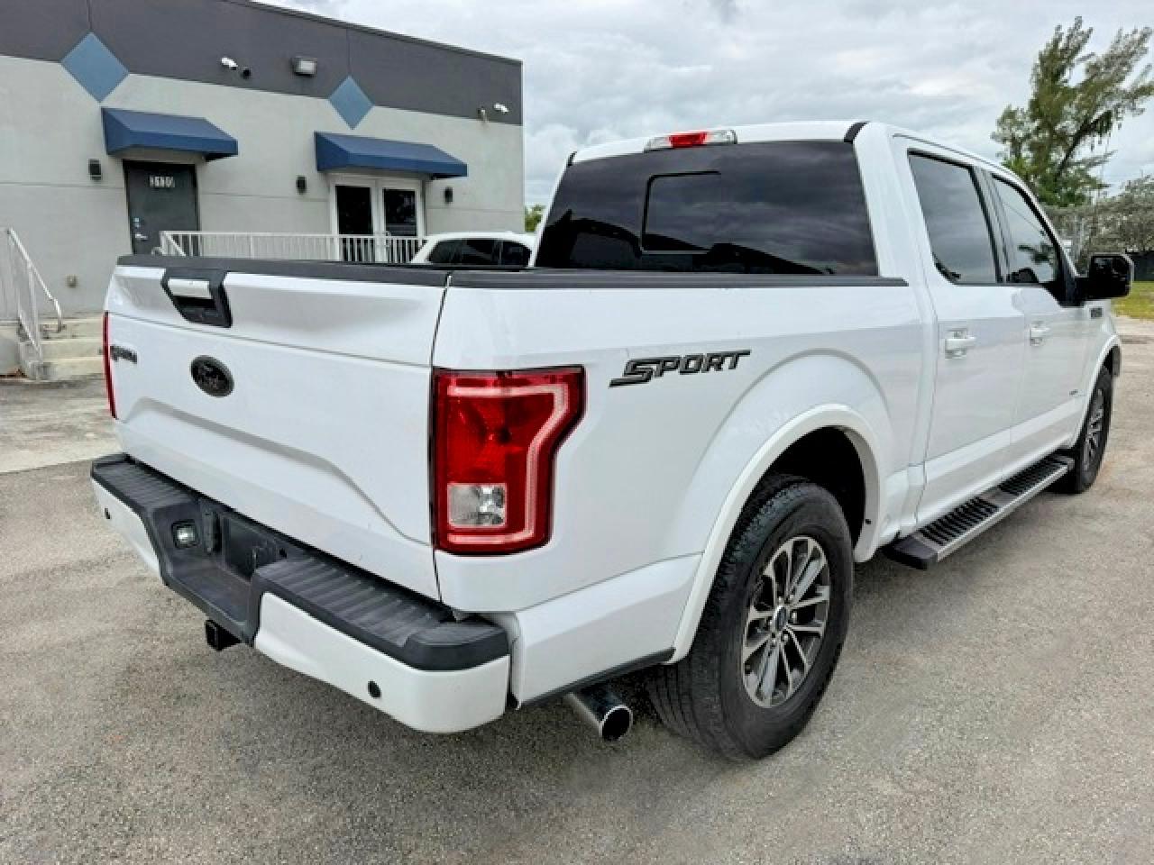 2016 Ford F150 Supercrew - Фото 3