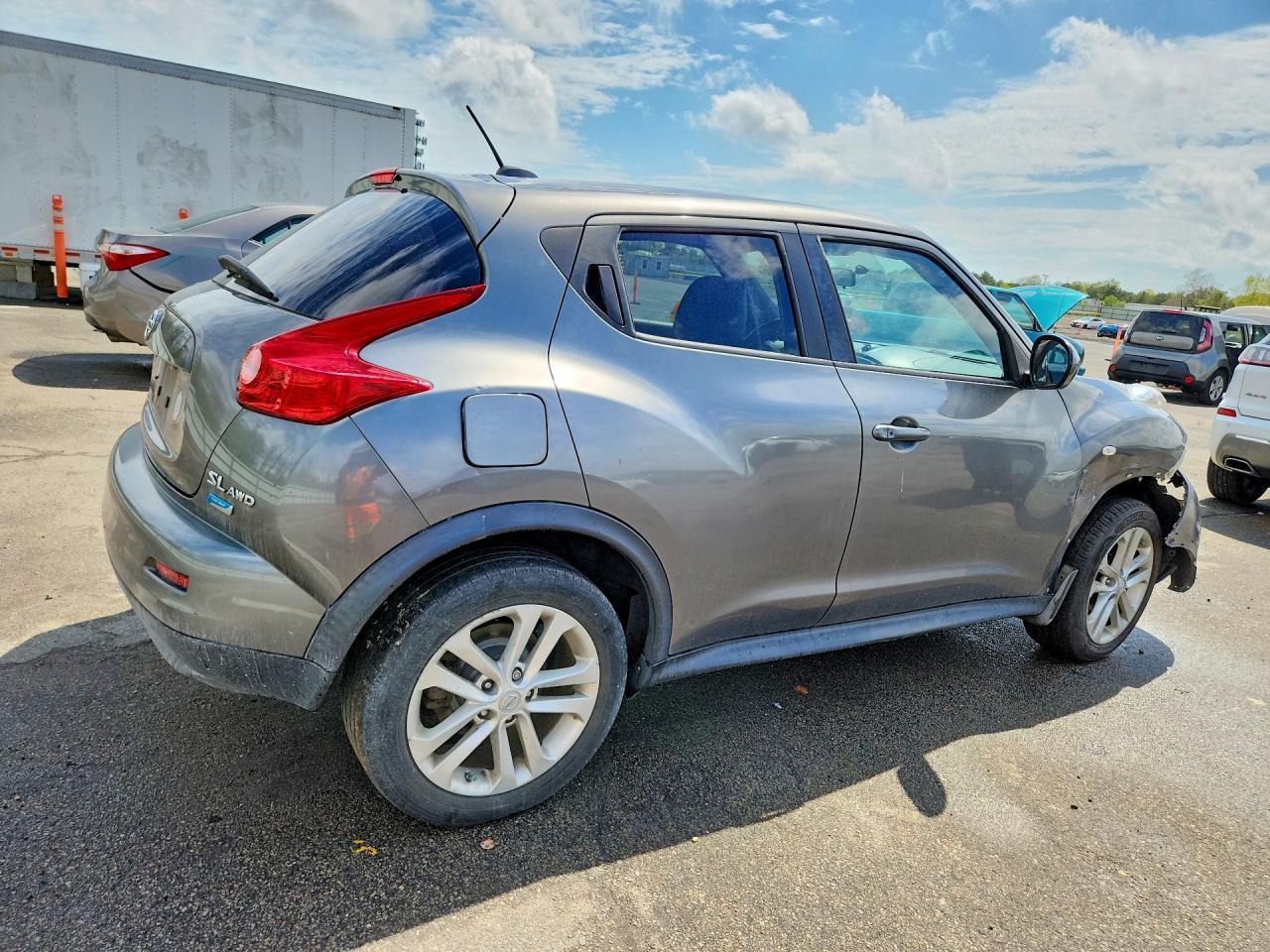 2012 Nissan Juke S - Image 3