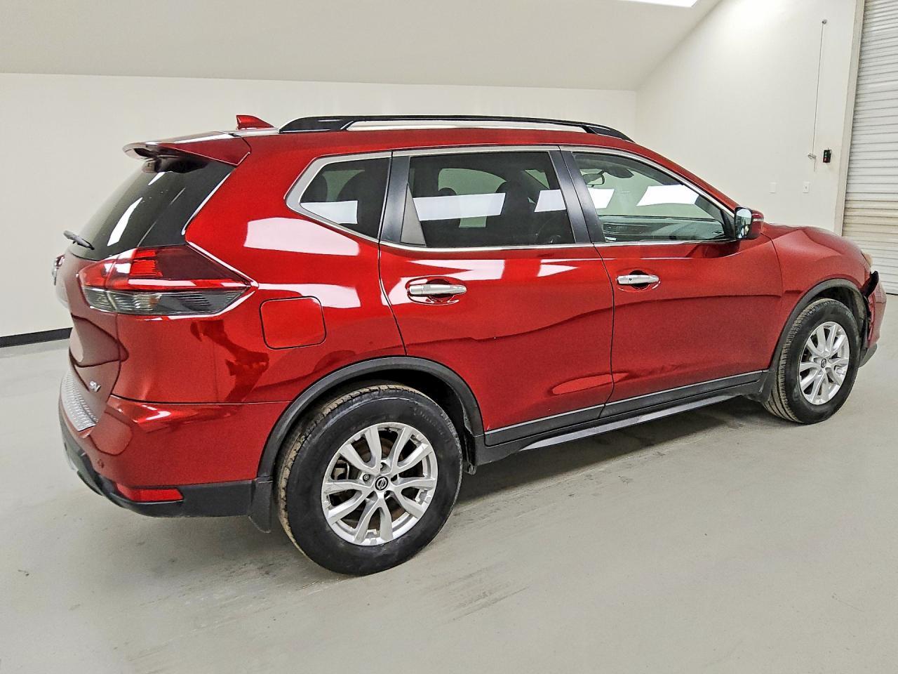 2020 Nissan Rogue Sv - Фото 3