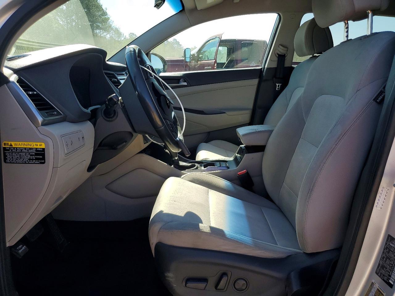 2017 Hyundai Tucson Sport - Image 7